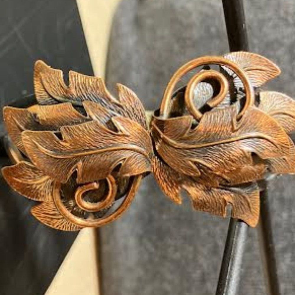 Vintage Bell Copper Oak Leaf Hinged Clamper Cuff Bracelet